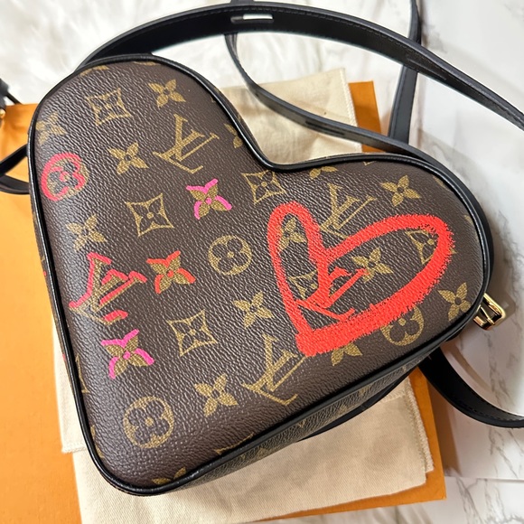 💎✨LOUIS VUITTON ✨💎SAC COEUR Heart monogram AUTHENTIC LIMITED EDITION - Picture 3 of 10